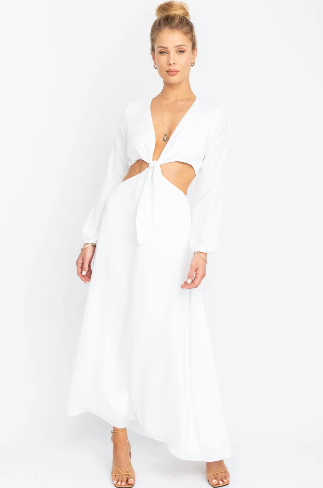 Resa Noelle Maxi In White Clearance